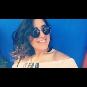 Meet your Posher, Fatima